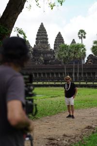 Antonio Lopez de Haro, mientras la filmación de Uncharted Territories en Angkor Wat, Camboya