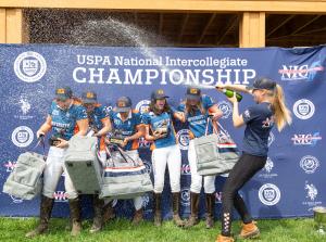 5 female arena polo players receive award