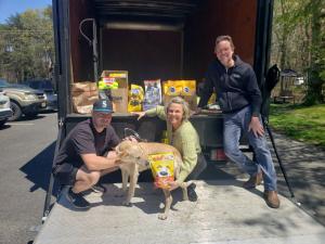 Pet food delivery to VAO