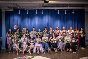 Bouquets and Bubbles® Peoria Sports Complex Mother's Day 2024 group photo by Peoria Florist