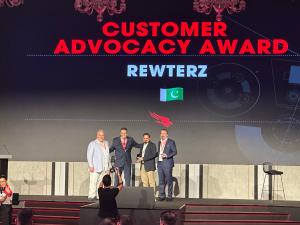 Chairman Faiz Ahmad Shuja receiving the Customer Advocacy Award from CrowdStrike