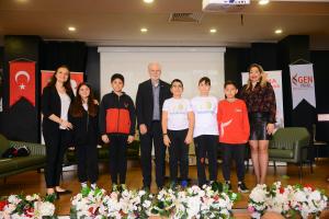 Peter Bishop of Teach the Future with Gen Koleji Students, Istanbul, 2024