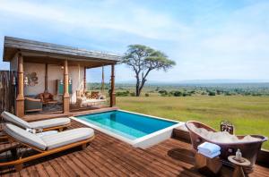 One Bedroom Luxury Villa Lounge & Private Heated Pool at One Nature Mara River