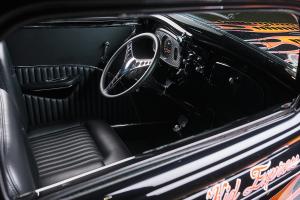 Classic hot rod interior in black leather