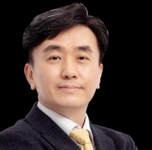 CEO, Chulhee Choi (Image: ILIAS Biologics Inc.)