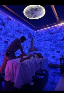 Relax and melt pain in the beautiful SALT SPA MASSAGE in Davie Florida