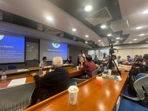 Ben Crox Presenting about Web3 at CUHK
