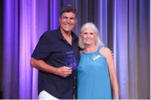 Honoree Michael Hayes, Executive Director Kathleen Mulcahy (Photo credit: Society Allure / Rob Rich)