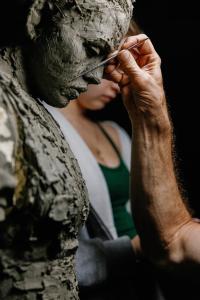 Sabin Howard sculpting the Final Daughter