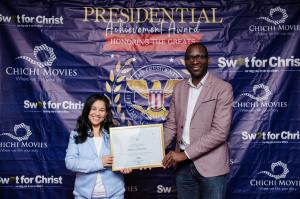 Dr. Elayna Fernandez receives the President’s Volunteer Service Award