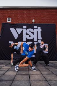 Visit Visit breakdance scene