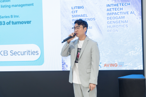 Tae Hyung Park, CEO of AETECH, pitching at the ‘Global Media Meetup’ in MIK Base Camp on July 26th