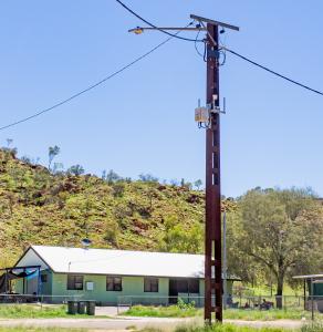 An image of mesh node on a pole