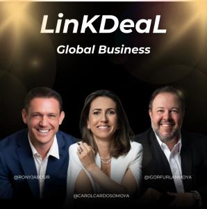 Rony Jabour, Carol Moya, and Igor Moya speaking at the LinKDeaL event in São Paulo, discussing business growth strategies and LinkedIn success.