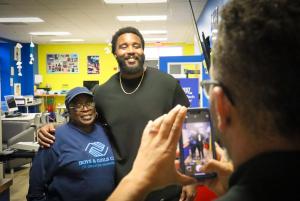 Trent Scott toured a local DC Boys & Girls Club earlier this 2024 season. Staff were just as excited as the kids.