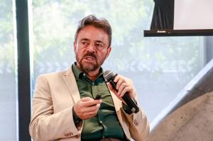 “Estamos muy motivados con el potencial de nuestro proyecto en Colombia. Nuestra propuesta es una tecnología disruptiva e innovadora, enfocada en el medio ambiente y orientada a llevar tecnología al sector, promoviendo su crecimiento sostenible”, dijo Santos