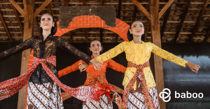 Dancers in Indonesia - Travel Culture