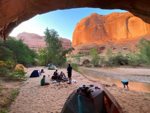 Backpacking in Coyote Gulch, Utah