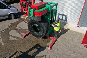 Tyre Splitter and recycling machinery Gradeall