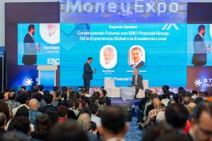 David Barrett and Jose Herrera engage on stage at Money Expo Mexico 2025 - EBC