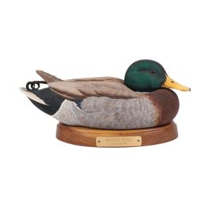 Painted wood mallard drake mantle decoy made by Peter Dick, fourth quarter 20th century, for Ducks Unlimited Canada (Chatham, Ontario chapter), for a fundraiser (est. CA$5,000-$7,000).