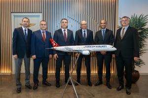 This is the team present during the contract signture between Turkish Airlines and CEFA Aviation.