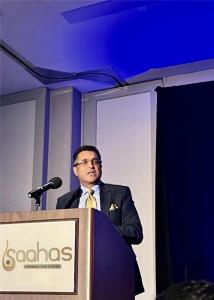 Kenny Dewan honoured for his outstanding contributions to the community with Saahas.