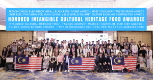 A Group Photo of the Recipients of the French Cordon Bleu Gourmet Medal and the Honors of Intangible Cultural Heritage Food Awards