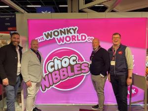 Choc Nibbles team debuts U.S. launch at Sweets & Snacks Expo 2025