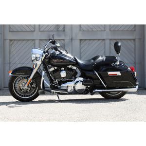 Clean, tidy and original low mileage (just 10,128 miles on the odometer) 2010 black Harley-Davidson Road King motorcycle, overall a superb example. Estimate: CA$9,000-$12,000