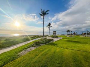 The Clutch at South Seas resort