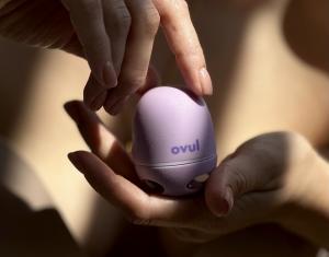 Ovul saliva-based estrogen tracker