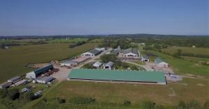 Green Mountain Dairy Farm with Cow Power digester (Courtesy of Green Mountain Dairy Farm)