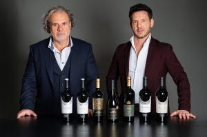 Marcelo Pelleriti y Miguel Priore con el portafolio completo de vinos Pelleriti Priore, una colección de vinos de culto de Mendoza, Argentina