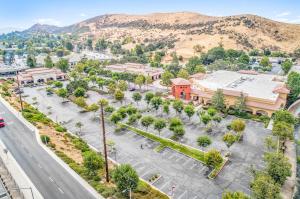 Aerial photo of future multi-family development site at 29045 Agoura Road in Agoura Hills, CA, where RJ Feder & Associates brokered a joint venture with Greystar.