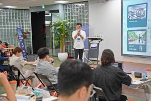  DEEPVELO presenting at the event