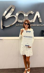 Honored with an official recognition by the Mayor of Boca del Río, during a special moment at the Municipal Government Palace.