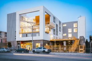 Central Apartments located in Los Angeles, CA