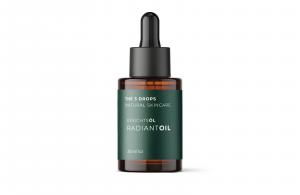 Brown glass bottle of THE 3 DROPS RADIANT face oil – minimalist vegan skincare for men.