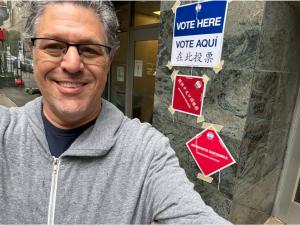 Stein Casts his own Vote