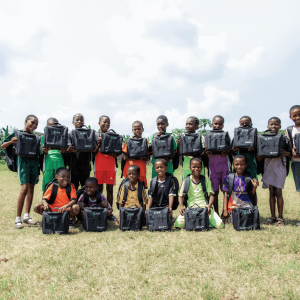 IUX y Aldeas Infantiles SOS Nigeria lanzan una iniciativa educativa para capacitar a la juventud nigeriana.