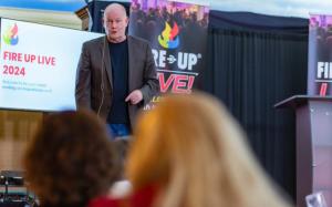 Glenn Morshower, an internationally respected Actor and Performance & Mindset Coach, sharing his insights during Fire Up Live 2024. Photo: Fire-Up Connect.