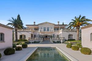 Luxury home for sale in Grasse in the south of France
