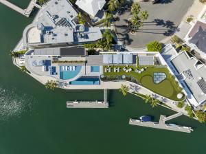 Over 320 Feet of Bayfront with 95-Foot and 60-Foot Yacht Docks