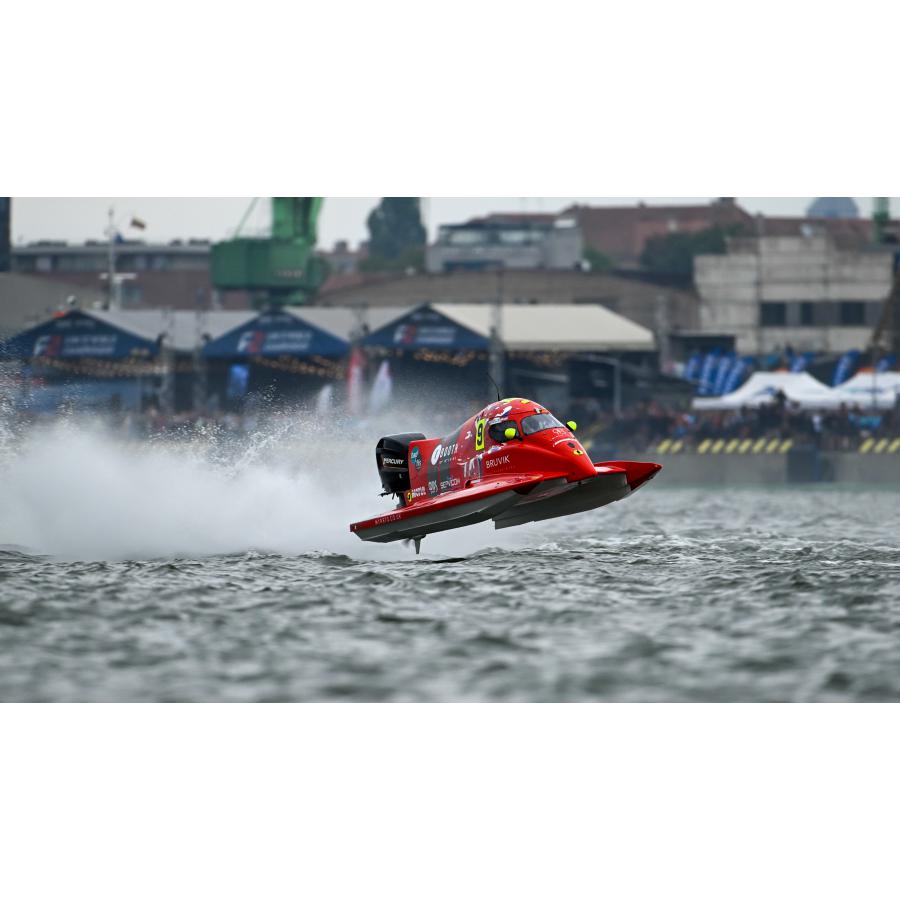 Powerboat Pilot Mette Bjerknes Joins Stellar Line Up For Cheltenham 