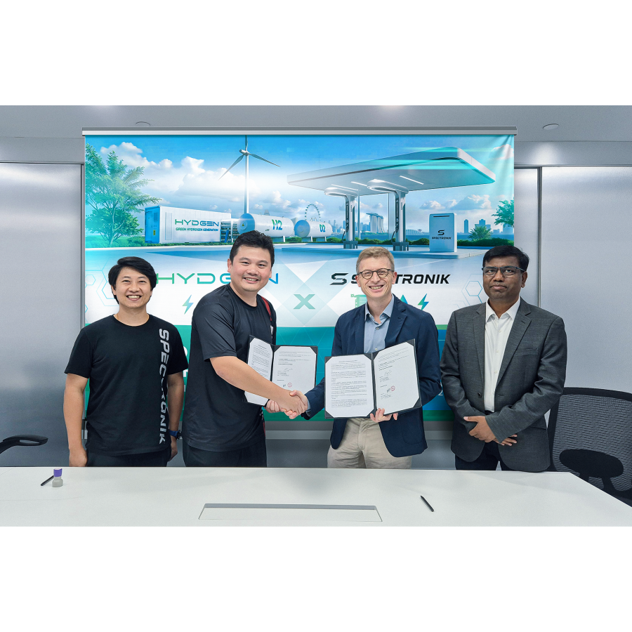 Empowering Decentralized Green Hydrogen Solutions for Clean Mobility